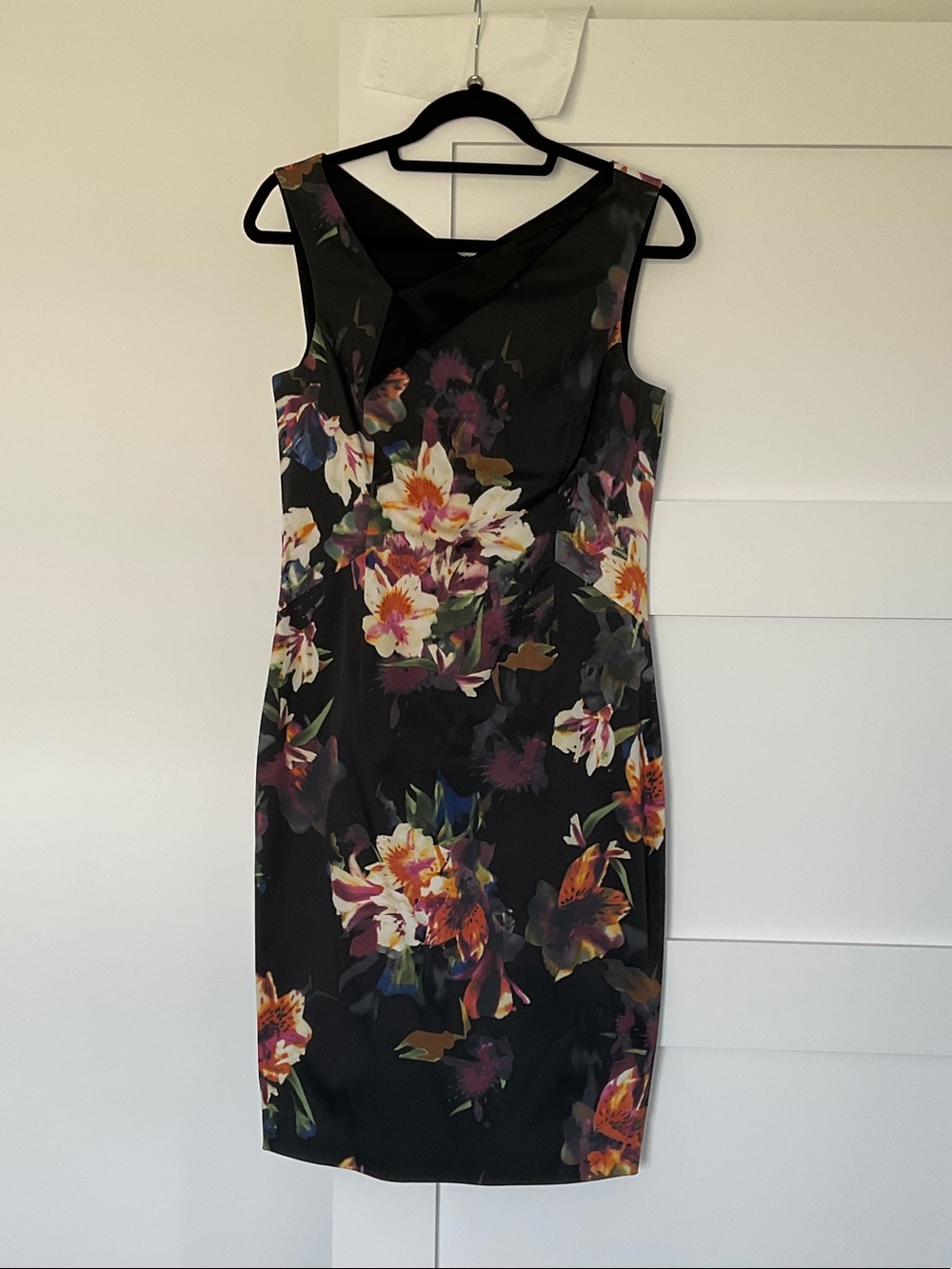 Sleeveless Black Floral Sheath Dress